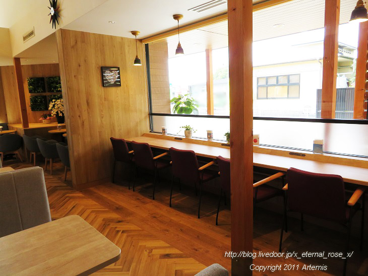 19.7.24 モスバーガー 岡山けやき通り店 (2)