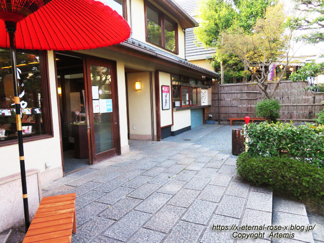 22.4.7.10  よーじやカフェ お茶のクレープ 嵯峨野嵐山店  (8)