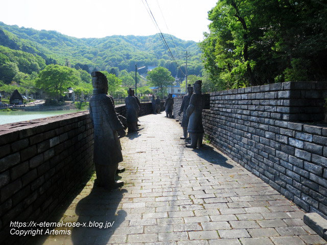 17.5.1.9 太陽公園  石のエリア (95)