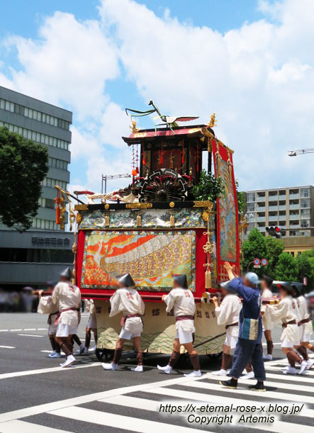 22.7.17.3 祇園祭 月鉾 蟷螂 山伏山 霰天神山  (28)