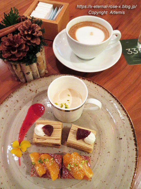 21.11.26.15 カフェ33 (28)