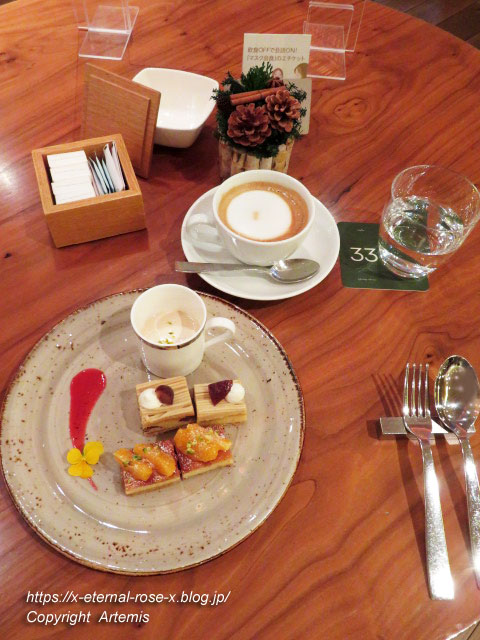 21.11.26.15 カフェ33 (19)