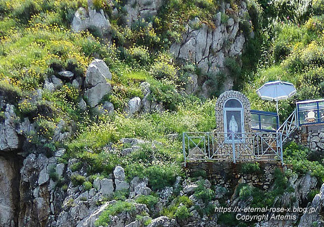 11.5.31.4. カプリ島青の洞窟 (34)