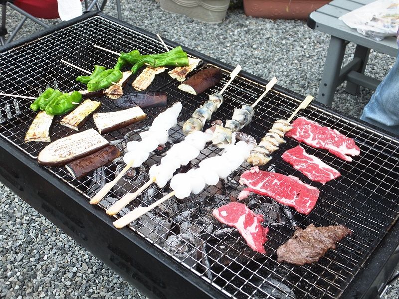 裾野フィッシングパーク へ行って来た 3匹 持ち帰り バーベキュー で焼いた ここは 日本 Xiexie 足柄sa の 夜間管理人 やってま す の記録