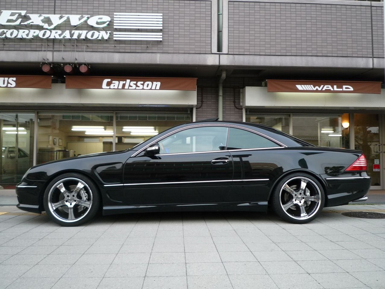 Amgベンツclクラスcl55v8コンプレッサ 黒 左h 大阪から各地方に低価格輸入中古車販売店 全国外車販売センター エクシブ 関西