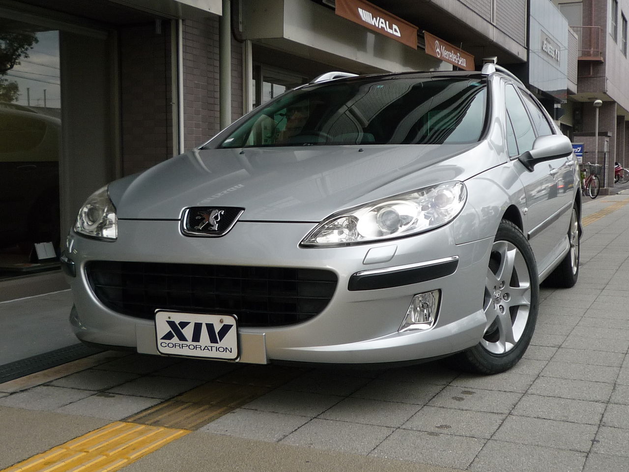 プジョー 関東 関西輸入中古車販売 407swスポーツ3 0 右h シルバー H17 パノラマルーフ 激安中古ベンツ 大阪benz販売センター プジョー 関東 関西輸入中古車販売 407swスポーツ3 0 右h シルバー H17 パノラマルーフ 激安中古ベンツ 大阪benz販売センター
