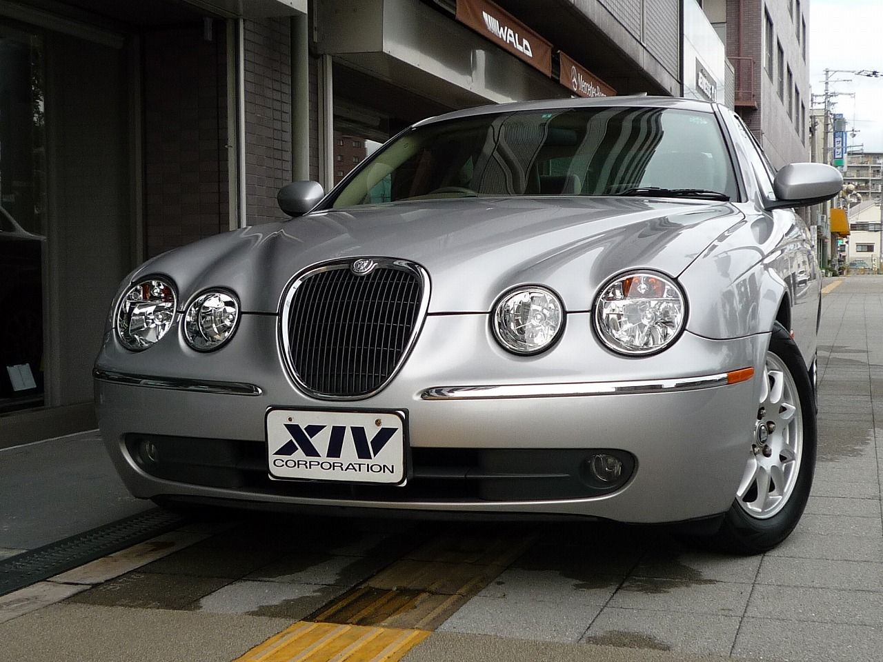 右h リアセンサー ジャガー Sタイプ 2 5v6 シルバー H17 ベージュレザー 輸入中古車販売センター 近畿 Used Car Shop Benz Bmw Japan