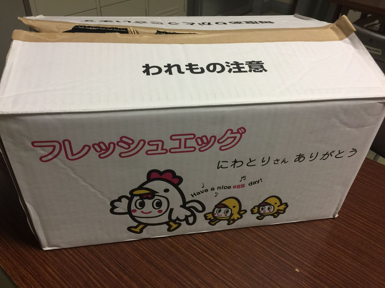 既製品のたまごダンボール箱はキャラクターのデザインにひかれてしまう 醤油と卵の探究をする鬼