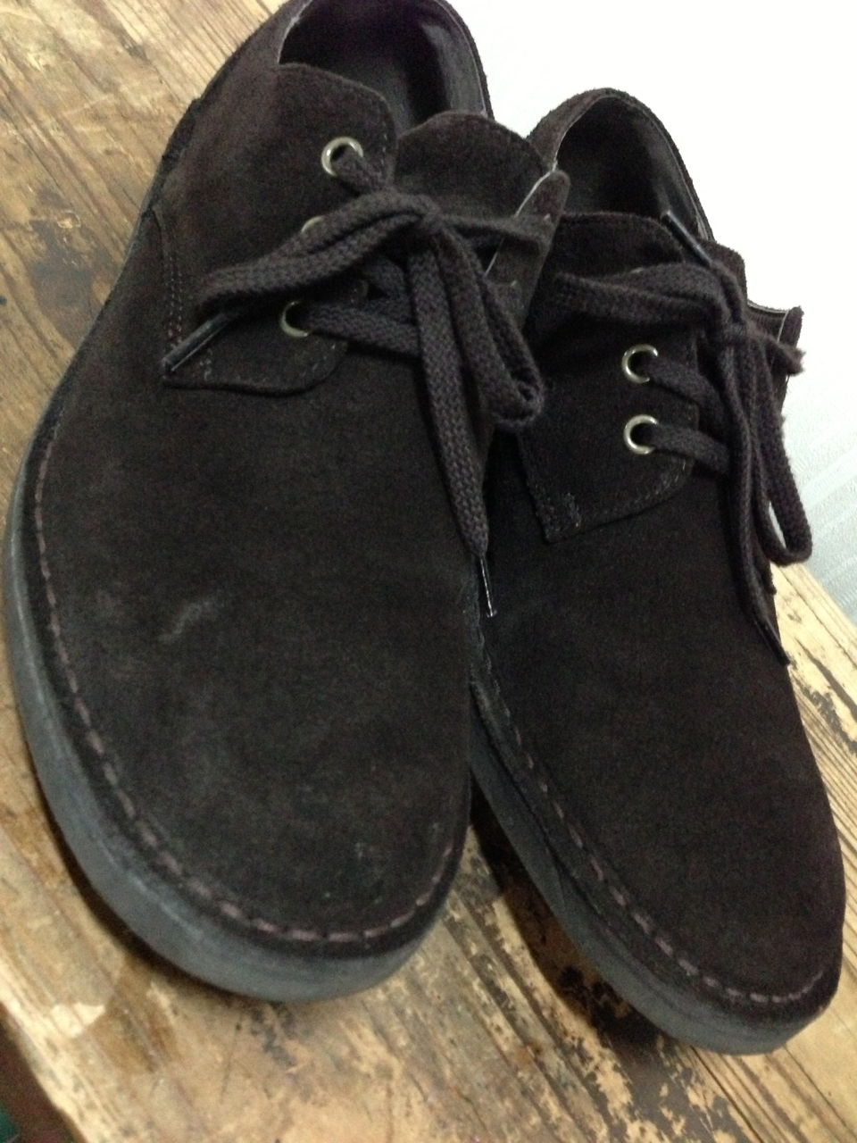 スエードの靴を雨の日に履くのに防水スプレーをしたら効果絶大 醤油と卵の探究をする鬼