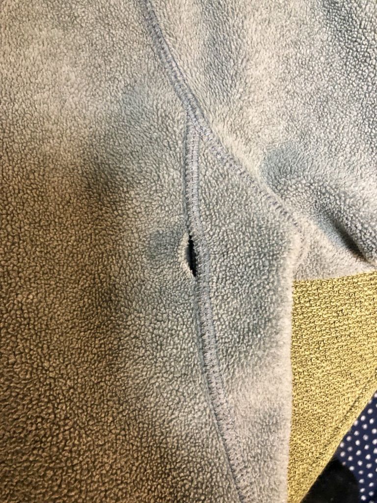 ユニクロのフリースその１ 昔買ったユニクロの中国製フリースは欠点だらけだった 卵 ユニクロ フリース 醤油と卵の探究をする鬼