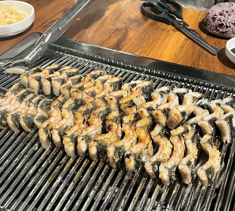 24c4f5ecaccd6c70679f874f5a19c50a102817