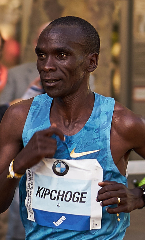 Eliud_Kipchoge_in_Berlin_-_2015_(cropped)