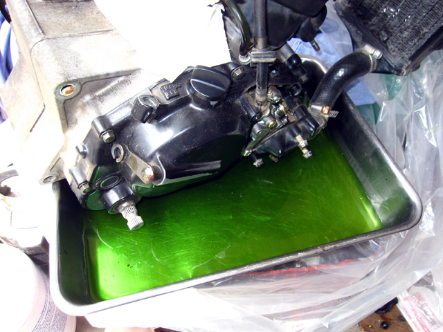 KSR50 純正ラジエーター・クラッチカバー・オイルポンプ・ウォーターポンプ KSR-2レストア ウオーターポンプシール＆クラッチスプリング取替(1