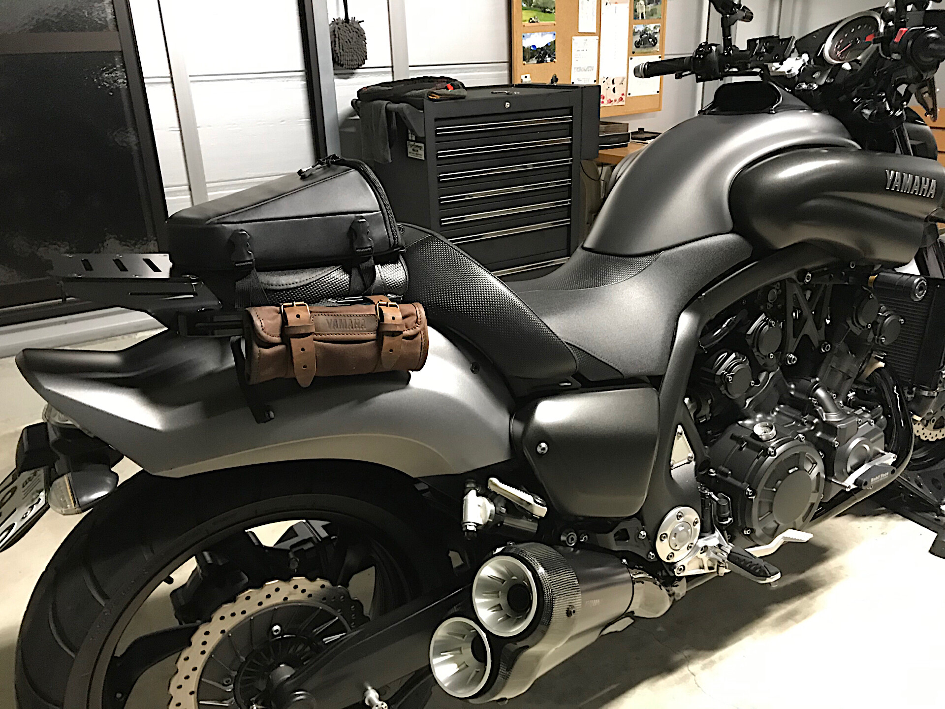 バイク VMAX 1700用 ワイズギア リアカスタムシート