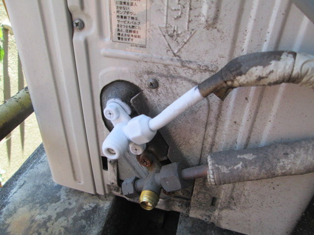 エアコン冷えない ガス漏れ ガス補充 水漏れ修理 鹿児島 鹿児島市と日置市でアンテナ工事 エアコン工事 取り付け 設置をやってます ハロー電気です