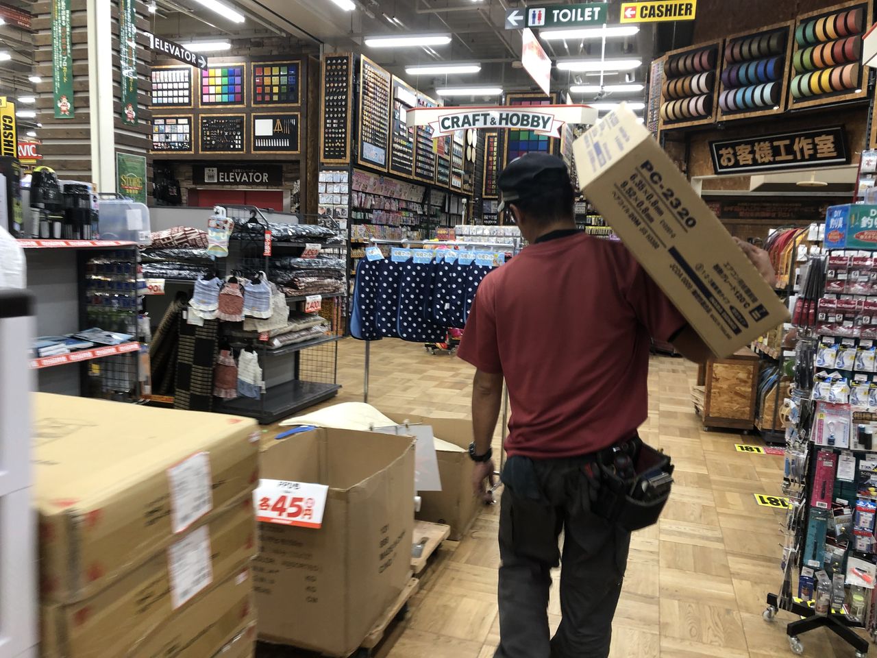 新築のエアコン工事をしました 鹿児島 ハロー電気ブログ 鹿児島市 日置市 姶良市でアンテナ工事 エアコン工事 取り付け 設置をやってます ハロー電気です