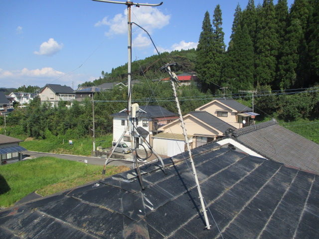 台風で倒れたアンテナ工事に行きました ハロー電気鹿児島 鹿児島市と日置市でアンテナ工事 エアコン工事 取り付け 設置をやってます ハロー電気です