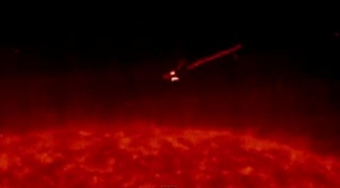 太陽近くのUFO画像01