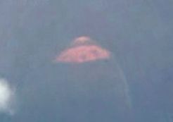 ピンクのUFO写真01
