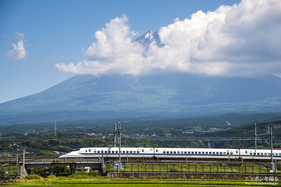 新幹線と富士山_0189