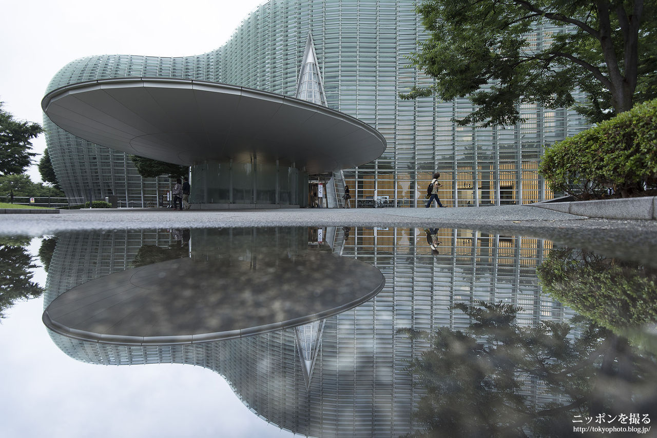 東京の撮影スポット 国立新美術館 リフレクションの聖地 ニッポンを撮る 東京の撮影スポット 国立新美術館 リフレクションの聖地 ニッポンを撮る