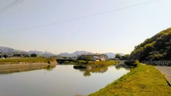 干田川と山