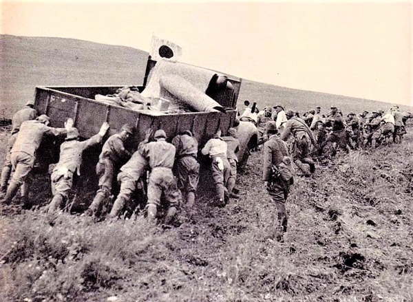 ((mぬかるみの補給トラック(KhalkhinGol)ハルハ河戦闘、1939年