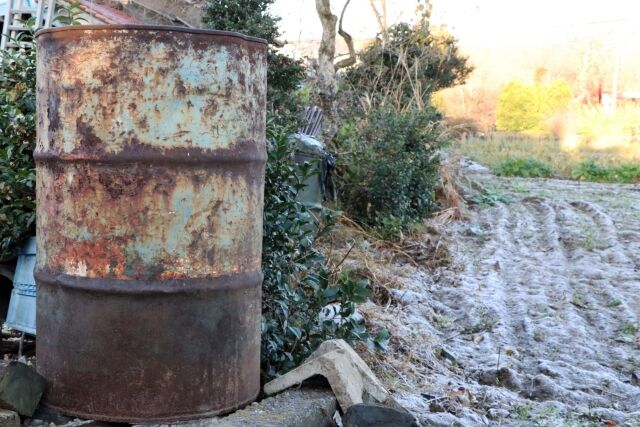 彡 ん 殺したのはワイやで でも硫酸で溶かしたから殺人事件じゃないやろｗ ワイ速