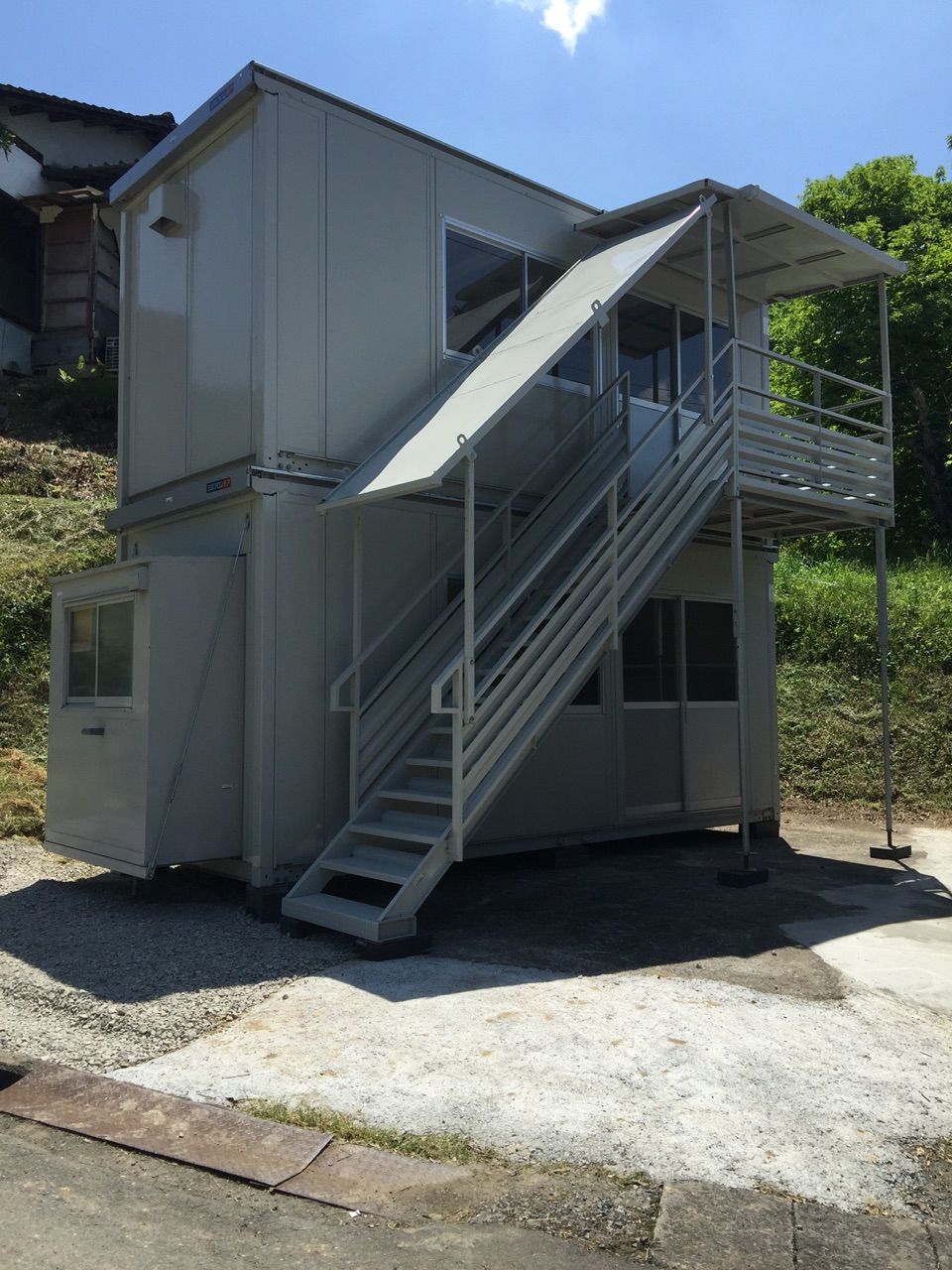 建て替えの間は 2階建て仮設住宅で対応 岡山県の津山 真庭 美作の不動産 土地情報と地域の特性を生かした住宅建築を提案するイシンホーム津山の薮田のブログです