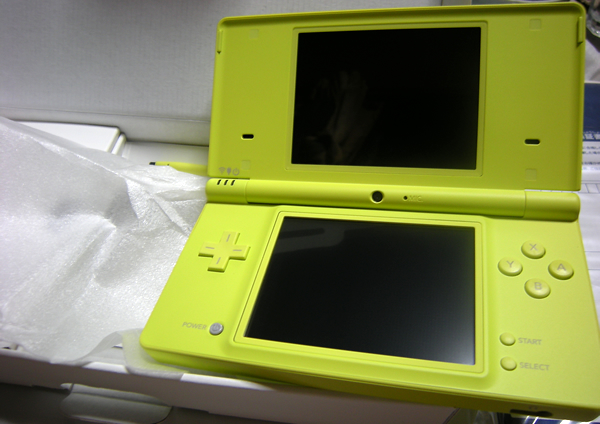 任天堂DSi ライムグリーン