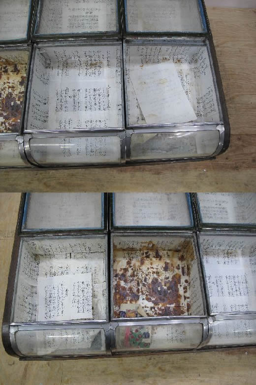 昭和レトロ ブリキとガラスのショーケース(178)台付き 当時物 コレクションケース