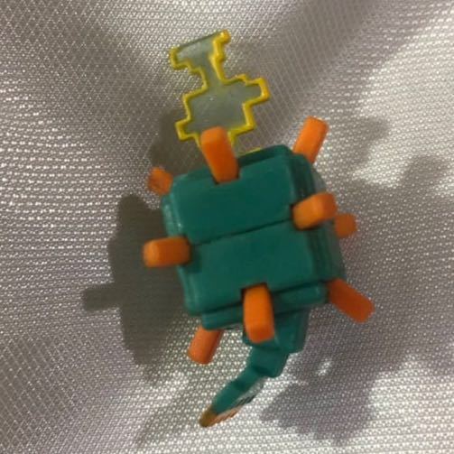 アヌリアムス四面構成体