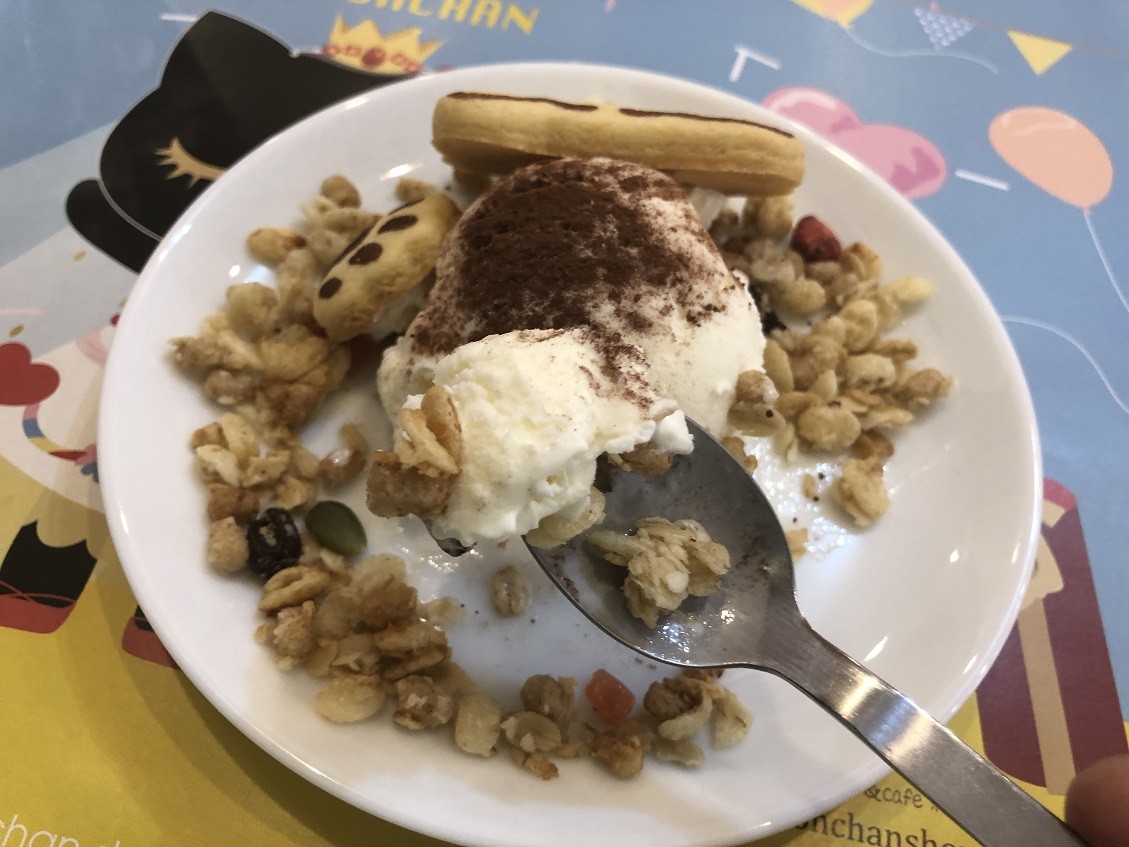 甲陽園本庄町の おすましプーちゃんカフェ! やじきたの食べたい放題! 甲陽園本庄町の おすましプーちゃんカフェ! やじきたの食べたい放題!