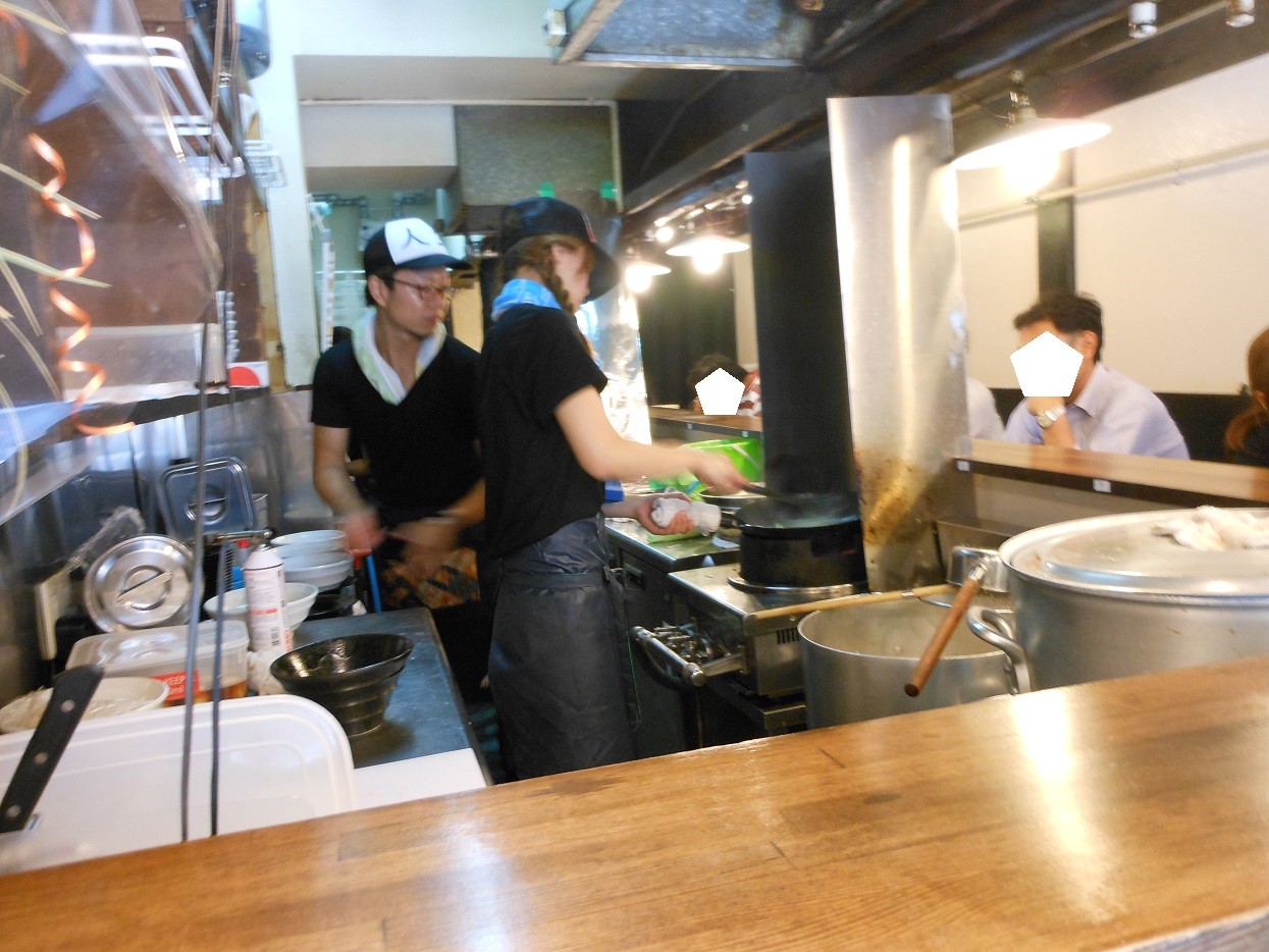 甲子園口の ラーメンは人生だ！ : やじきたの食べたい放題！
