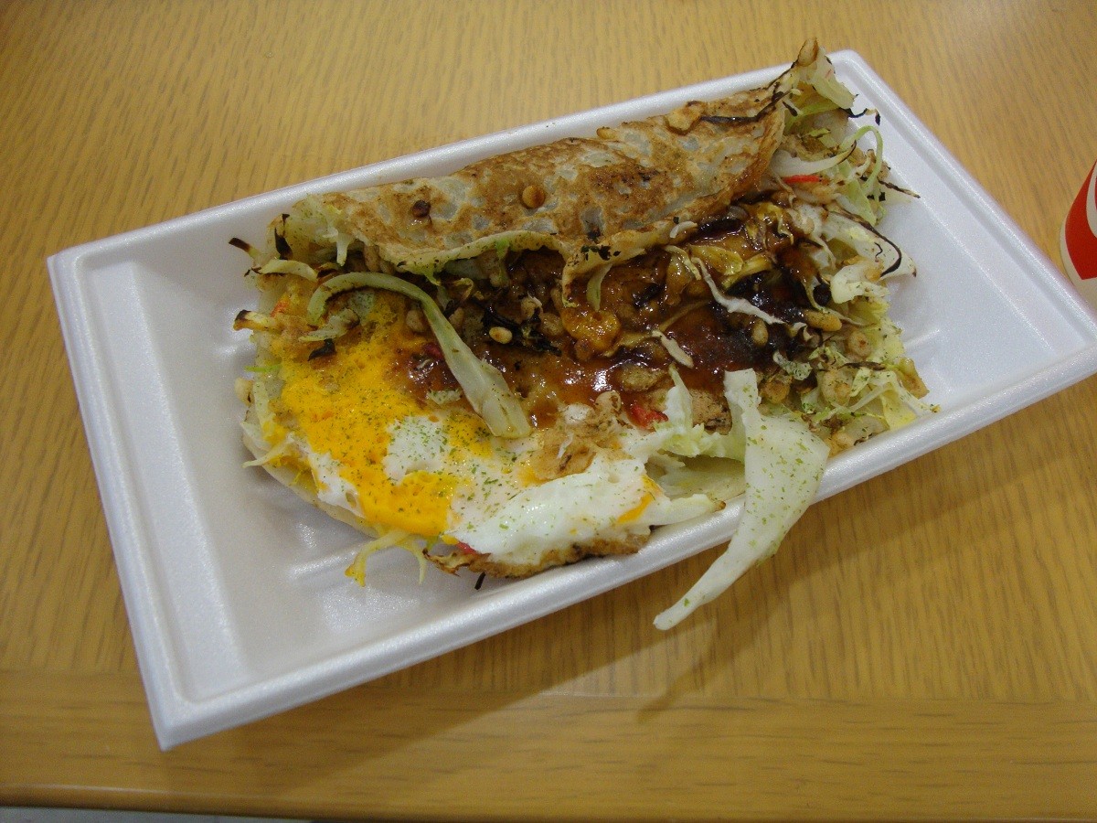 甲子園八番町の キャベツ焼 やじきたの食べたい放題