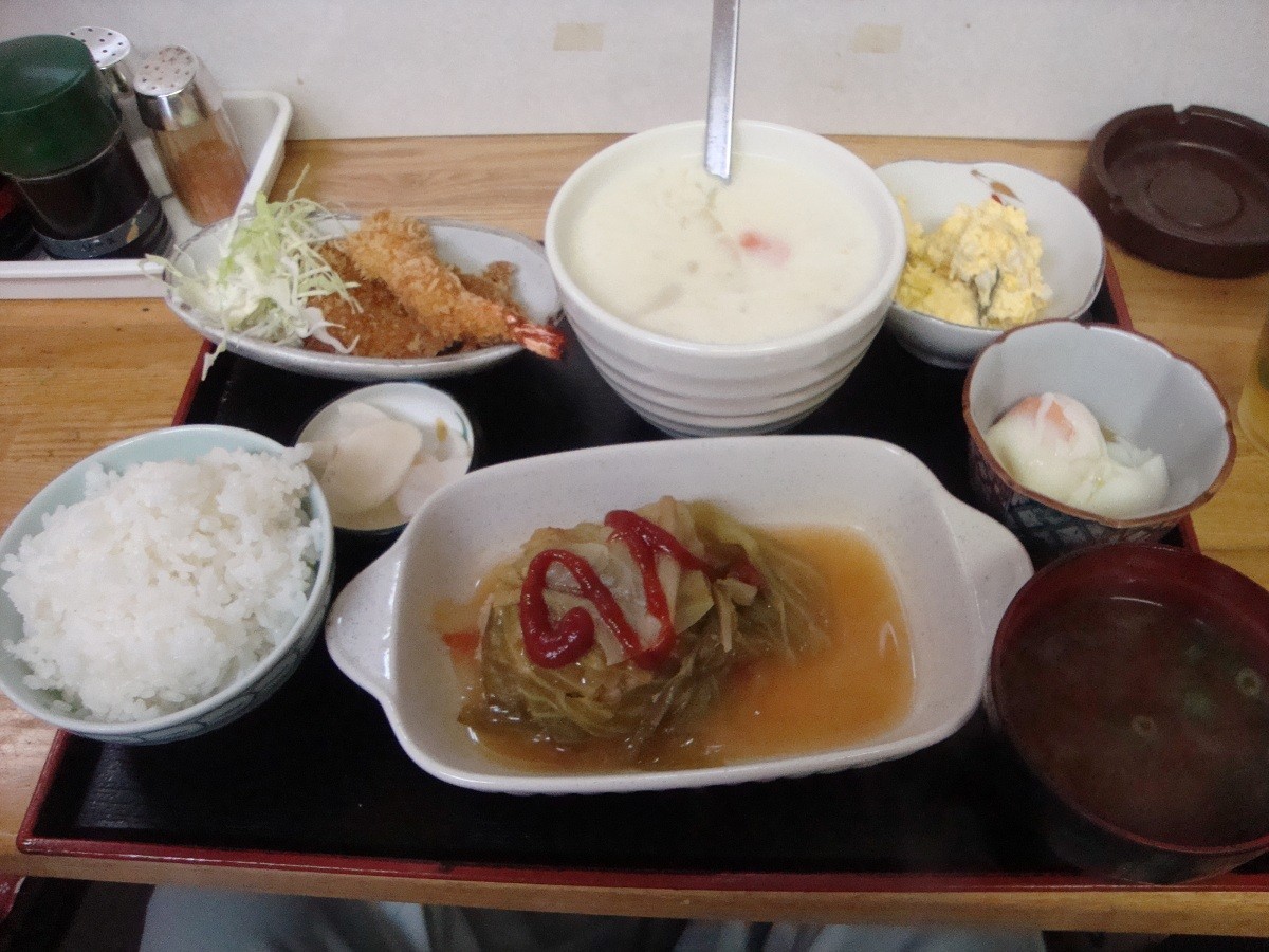 甲子園口３丁目の ごはんや やじきたの食べたい放題