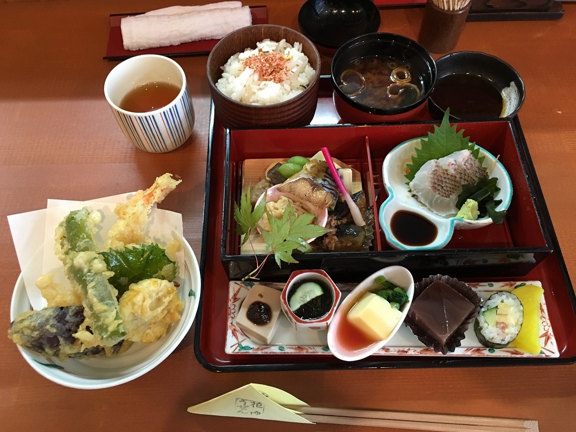 小松西町の 花ゆうぜん やじきたの食べたい放題 小松西町の 花ゆうぜん やじきたの食べたい放題