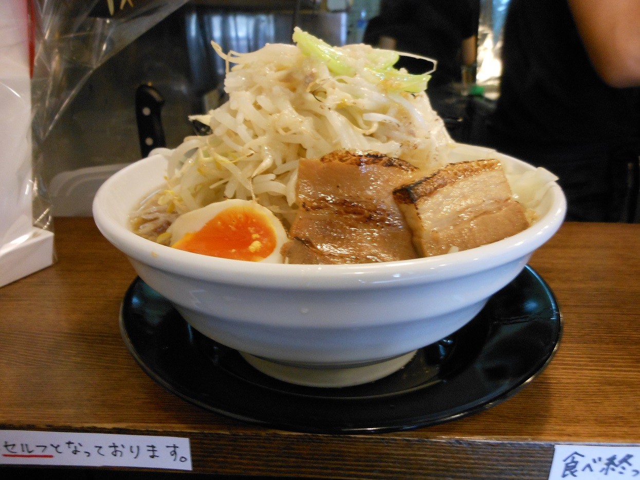 ラーメンは人生だ　 甲子園口の ラーメンは人生だ！ : やじきたの食べたい放題！