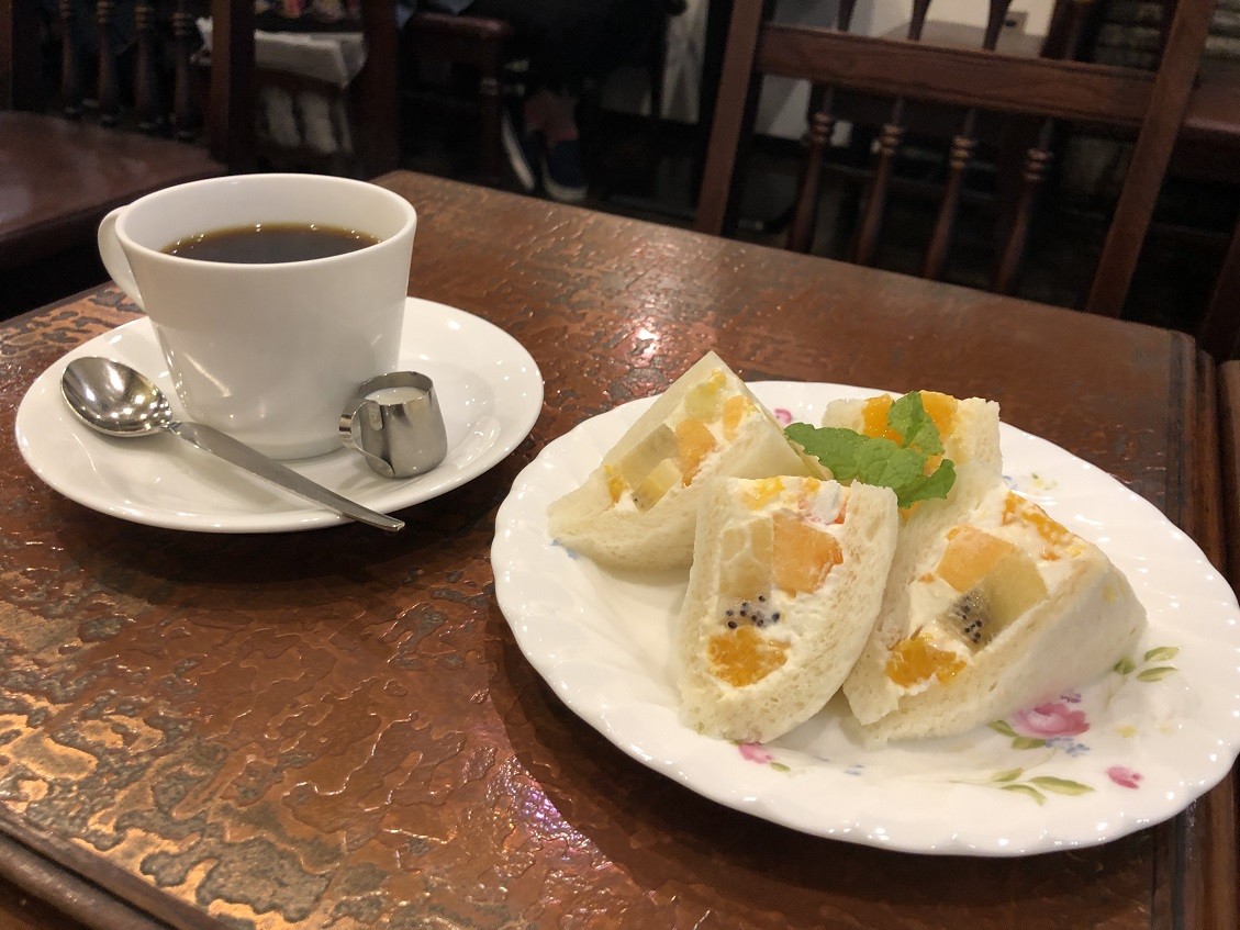 尼崎 建家町の コロンビア！ : やじきたの食べたい放題！