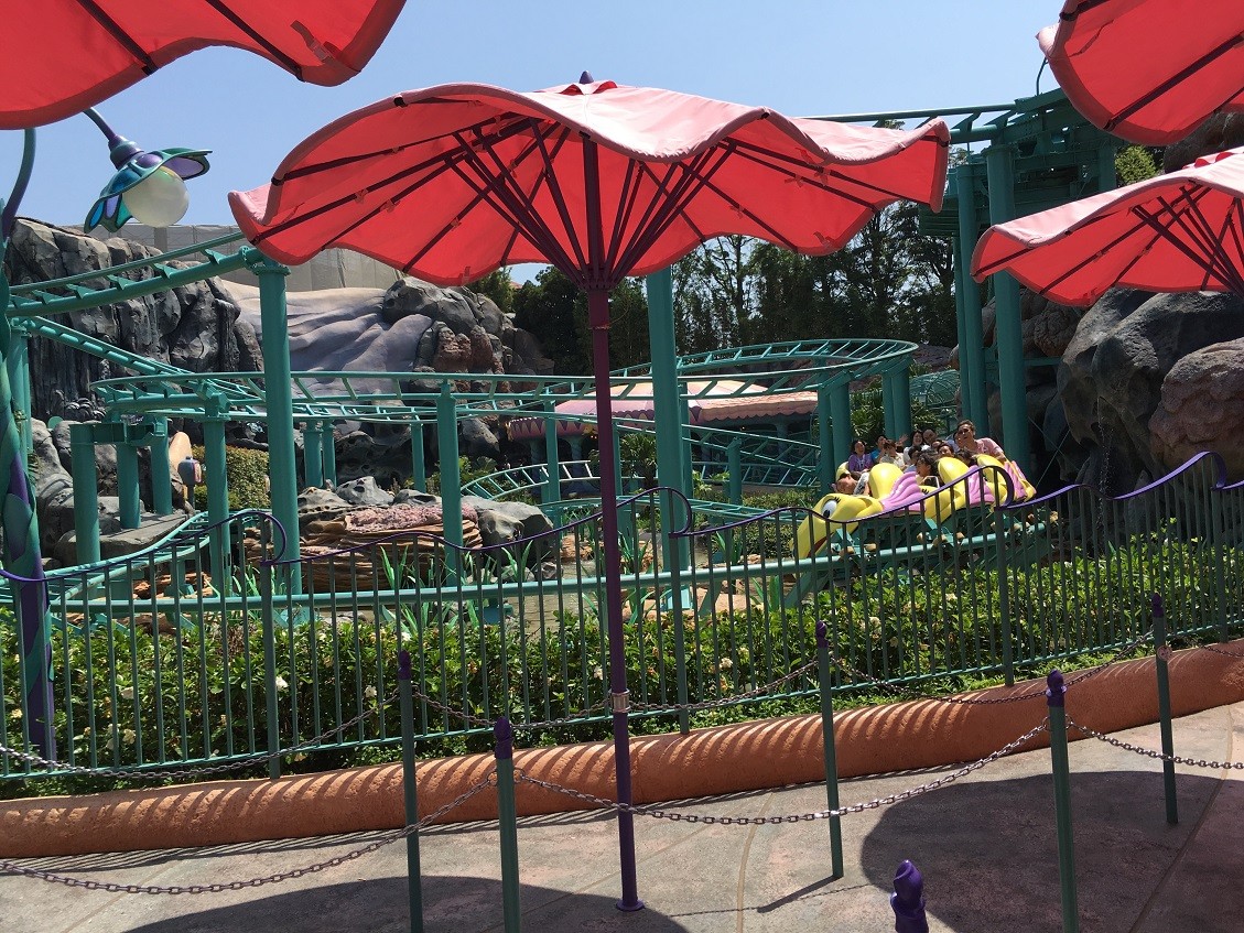 東京ディズニーシー３ アウトオブシャドウランド やじきたの食べたい放題
