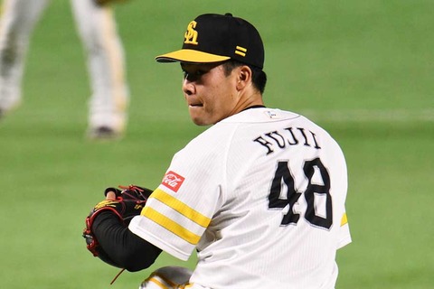 不満そうなSB藤井（40登板　防1.80）5600万→7000万
