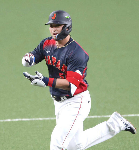 【悲報】WBCのお茶たてポーズ、思ったより広まらない