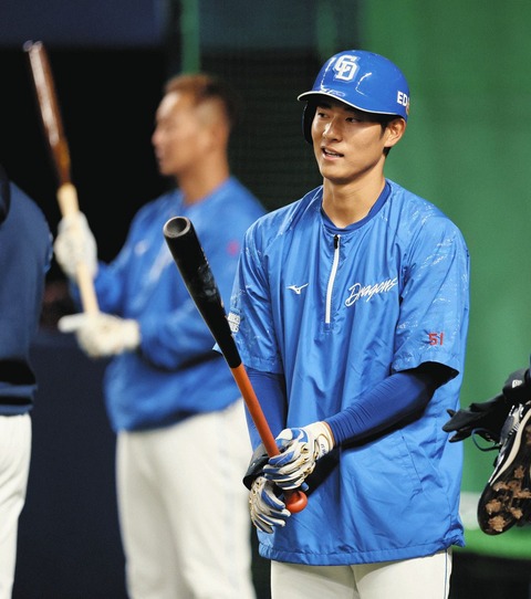 【悲報】中日本塁打ランキング　1位上林（8本）　2位タイ中田翔（2本）