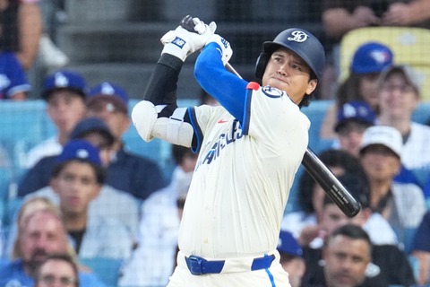 ドジャース大谷 .284 41 77 OPS1.008←まあ、合格か？