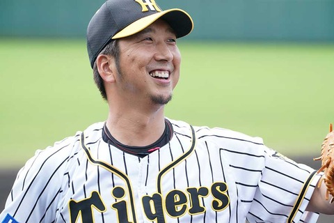 【阪神】藤川球児監督、インタビュー中に「ちょっといいですか」