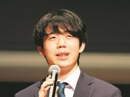 藤井聡太はなぜ女に興味がないのか