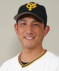 小林誠司 4年契約 .206 → .277 → .306