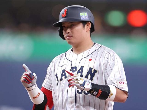 MLB記者「村上宗隆はもう1シーズン日本でやる可能性。」