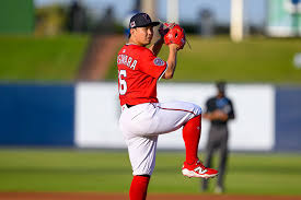 メジャーデビューの元中日・小笠原投手が１回４失点