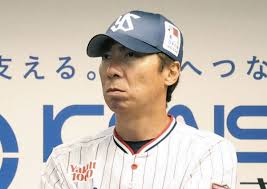 【あっ】ヤクルト高津監督ポロリ